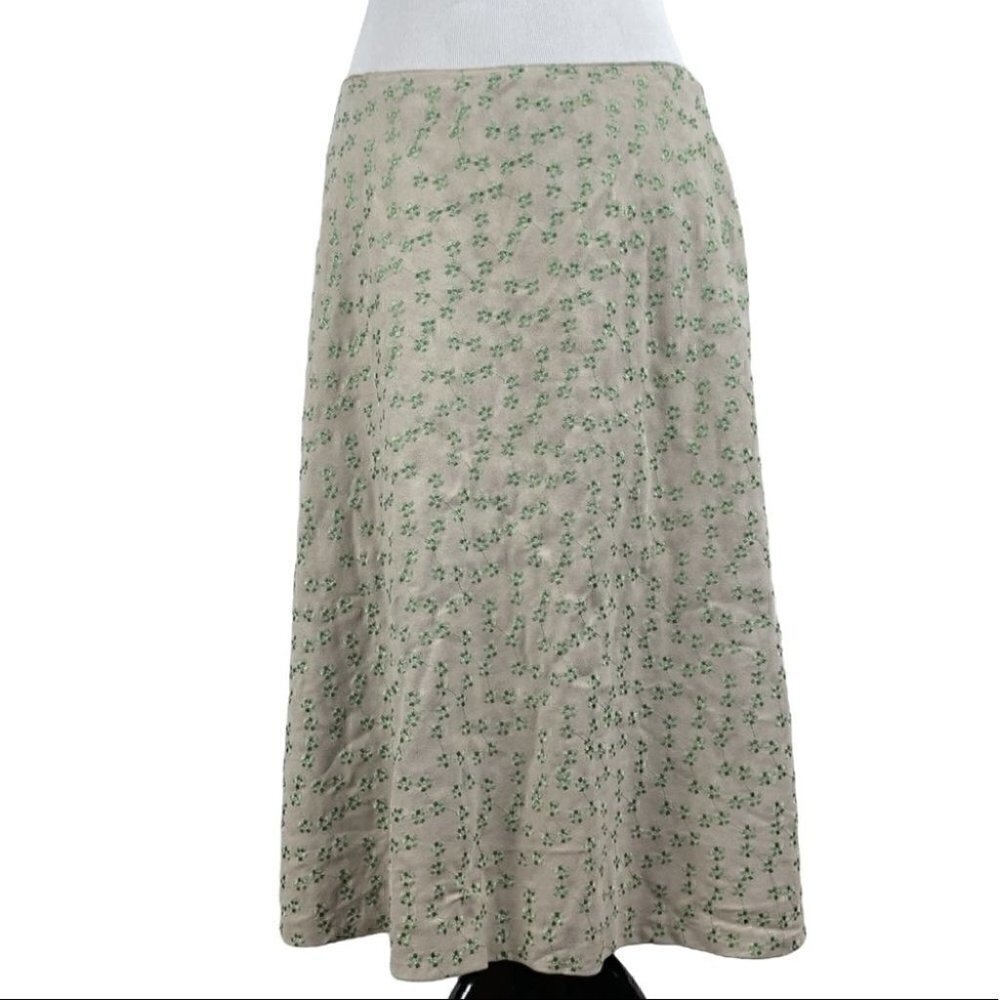 B Moss womens skirt size 10 tan sage green ultra suede embroidered floral 90s
